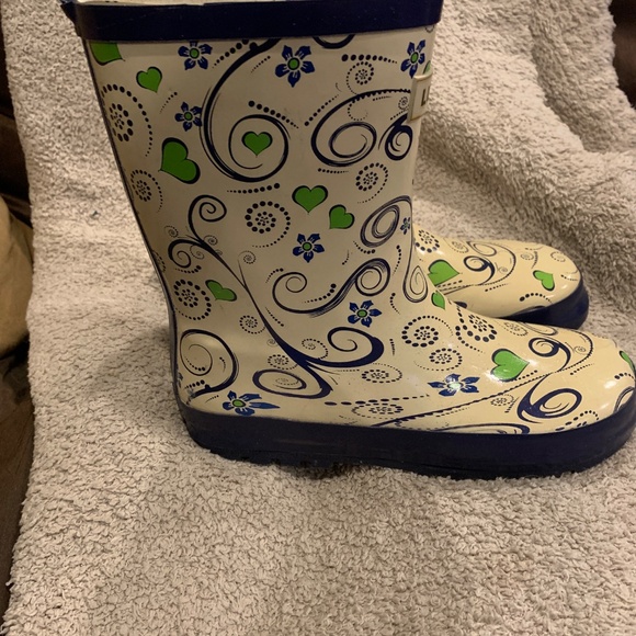 Rain boots really cute - Picture 2 of 5